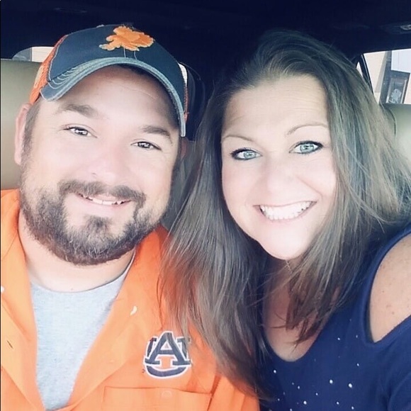 Meet your Posher, Jon and Corrina - Picture 3 of 4